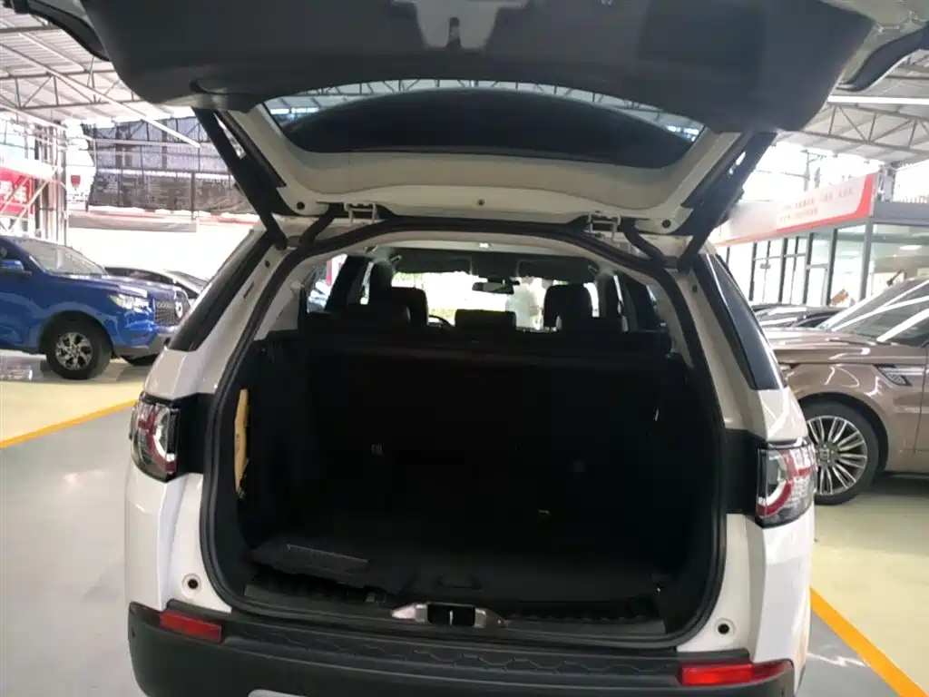 Land Rover Discovery Sport 2019 — фото 19