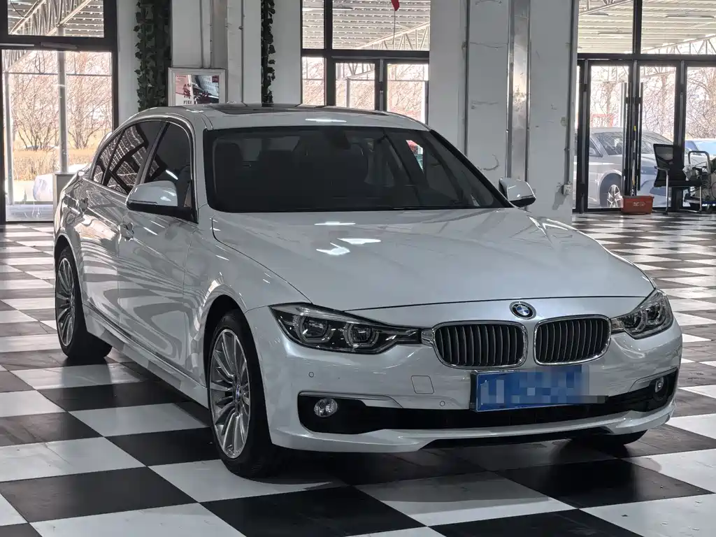 BMW 3 Series 2019 — фото 3