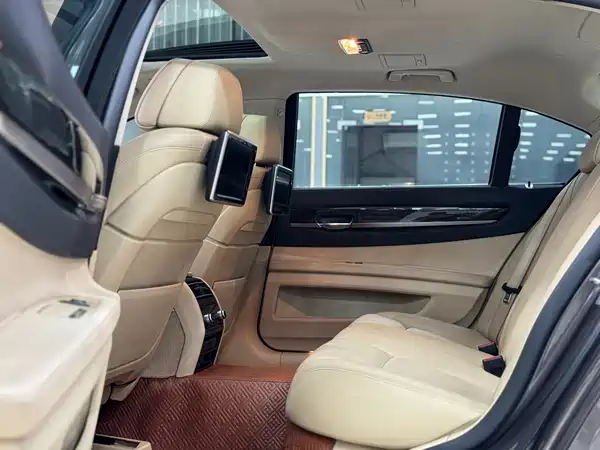 BMW 7 Series 2013