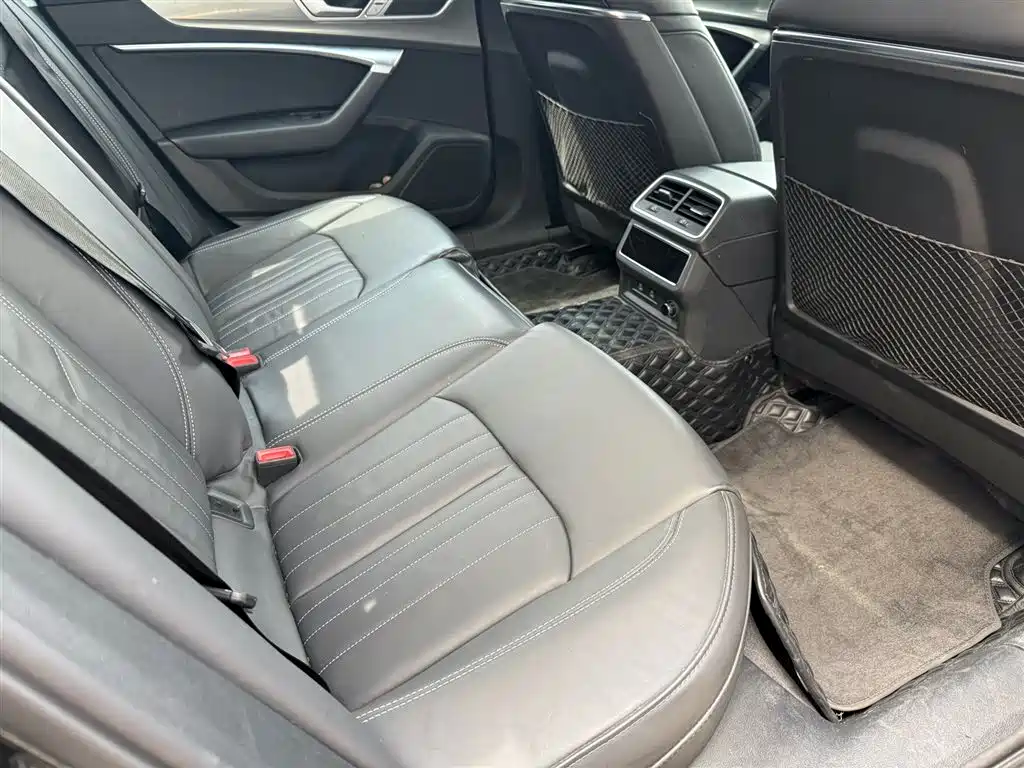 Audi A6L 2023