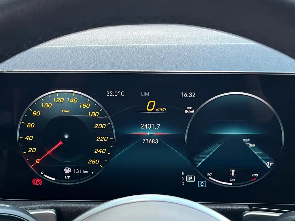 Mercedes-Benz GLB 2023 — фото 15