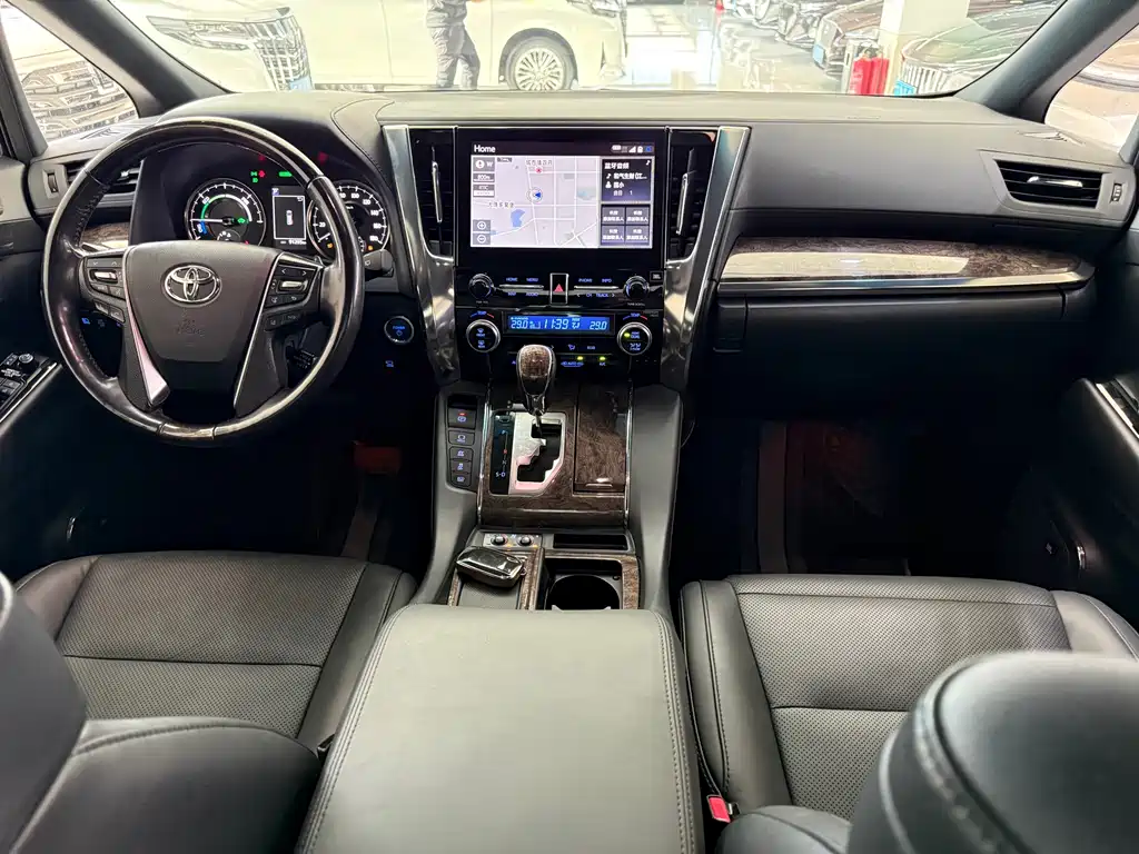 Toyota Alphard 2022 — фото 15