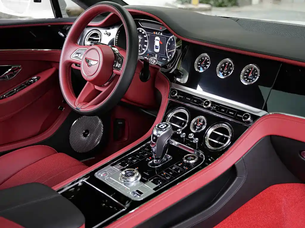 Bentley Continental 2022 — фото 15