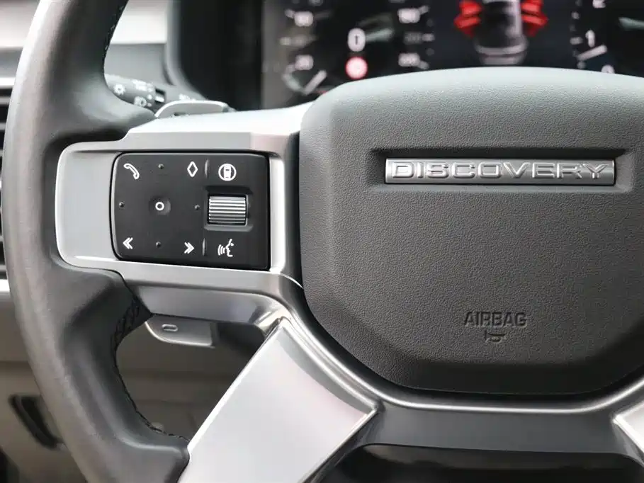 Land Rover Discovery 2023 — фото 17