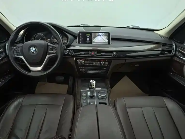 BMW X5 2018 — фото 12