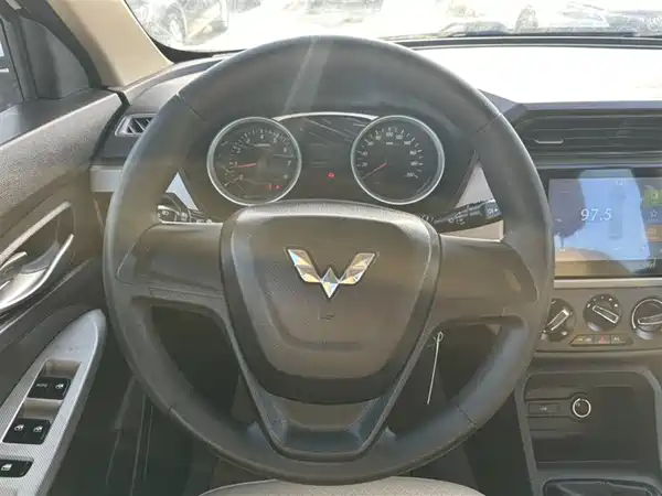 Wuling Hongguang 2019