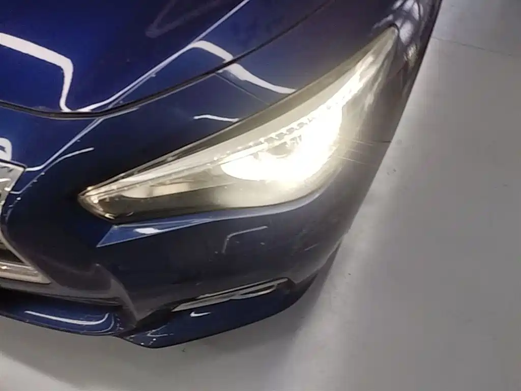 Infiniti Q50L 2017 — фото 24