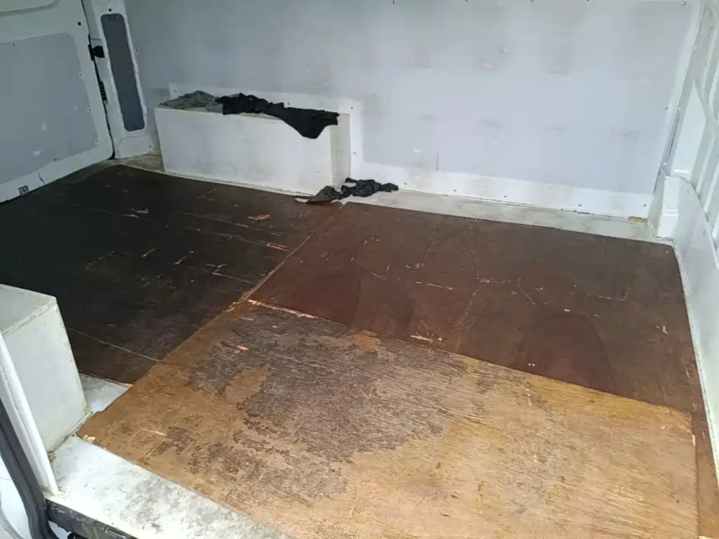 Maxus V80 2026 — фото 17