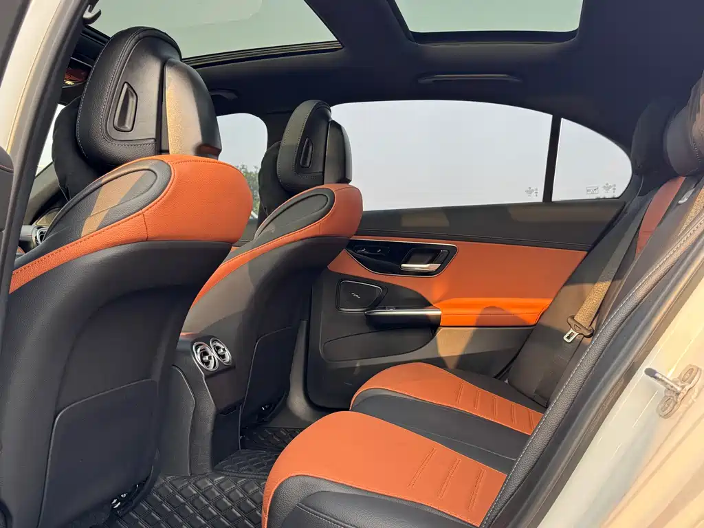 Mercedes-Benz C-Class 2023 — фото 8