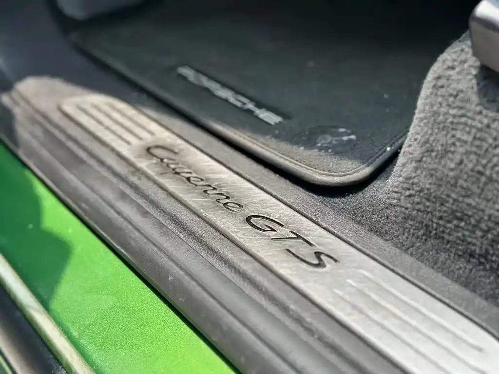 Porsche Cayenne 2016 — фото 18