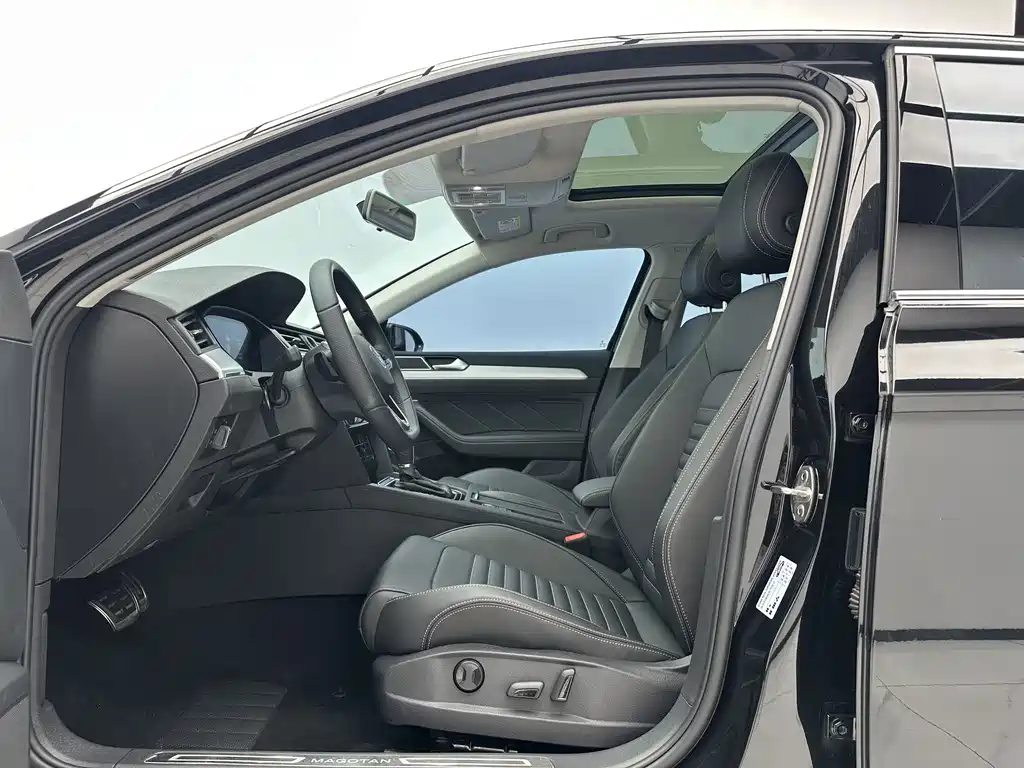 Volkswagen Magotan 2024