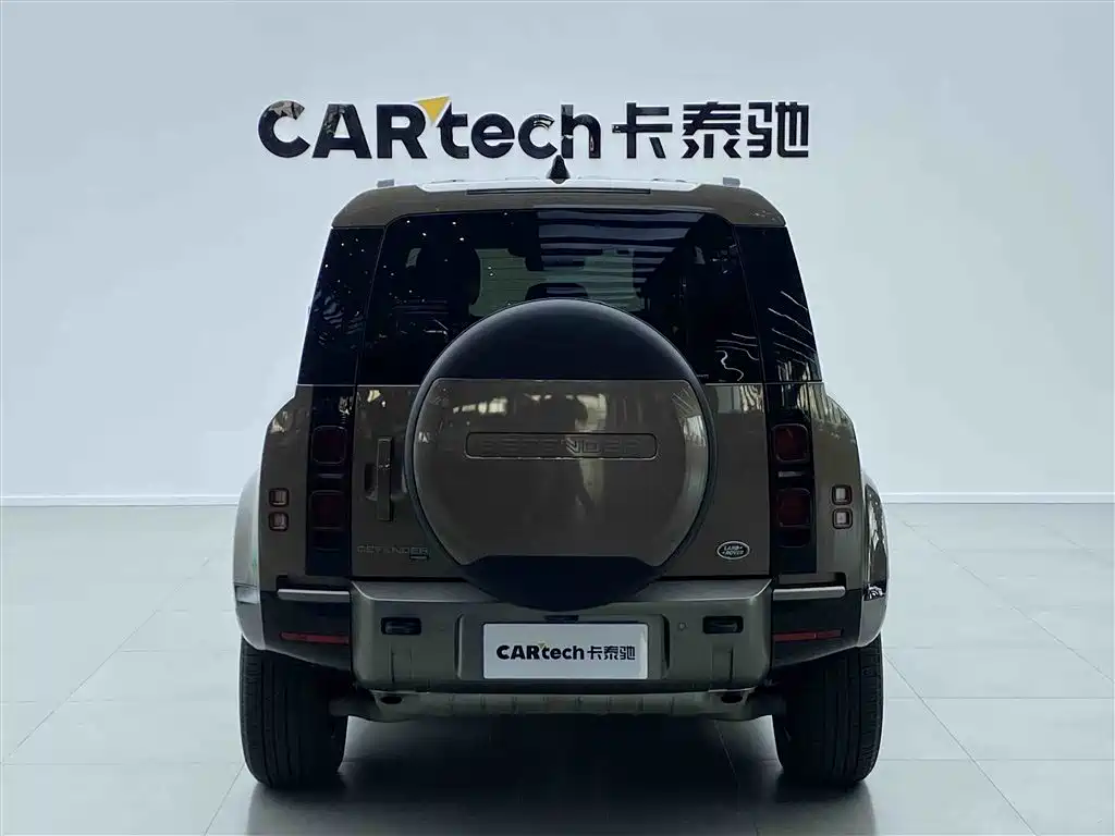 Land Rover Defender 2022