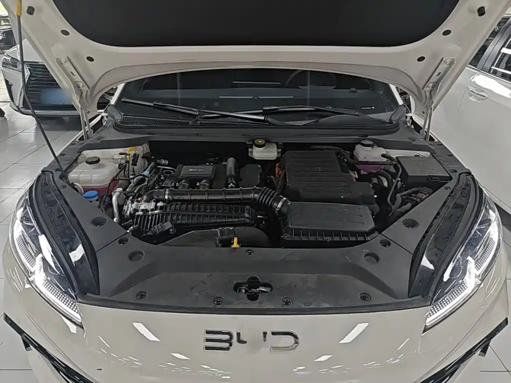 BYD Seal 06 2025 — фото 20