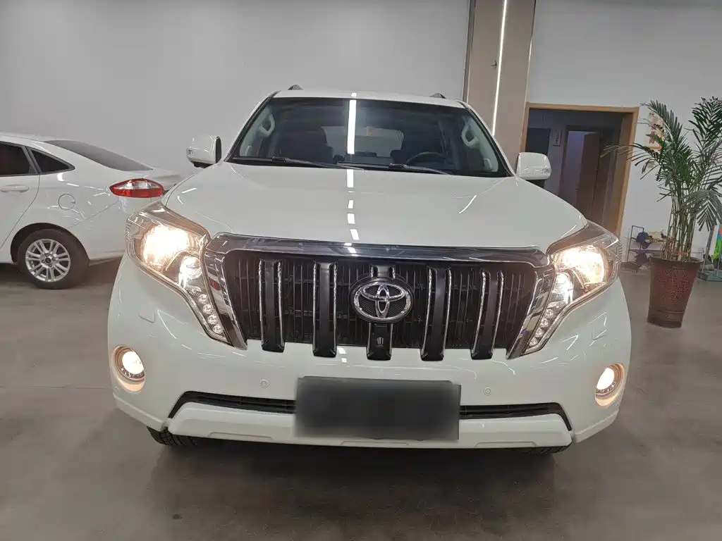 Toyota Prado 2016 — фото 19