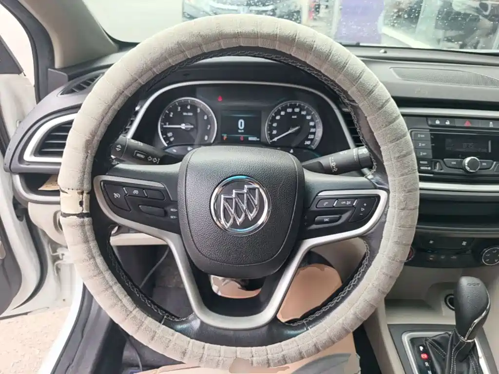 Buick Excelle 2017 — фото 17