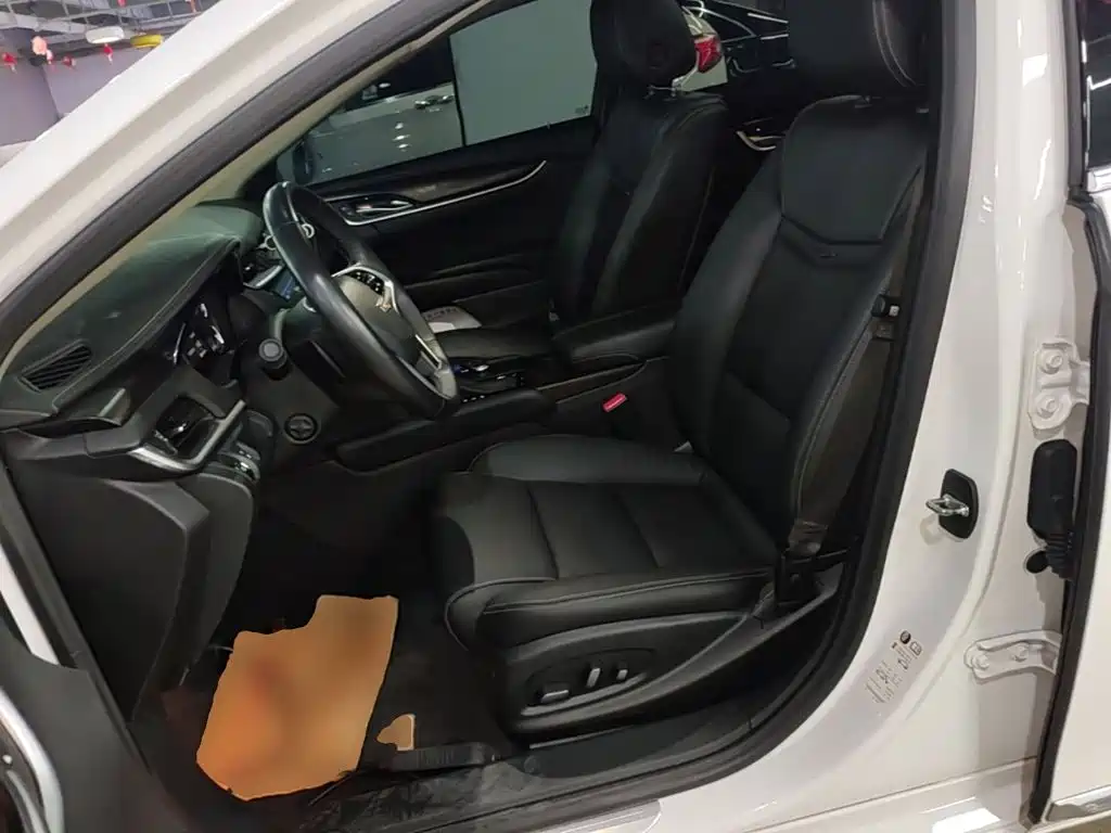 Cadillac XTS 2019 — фото 15