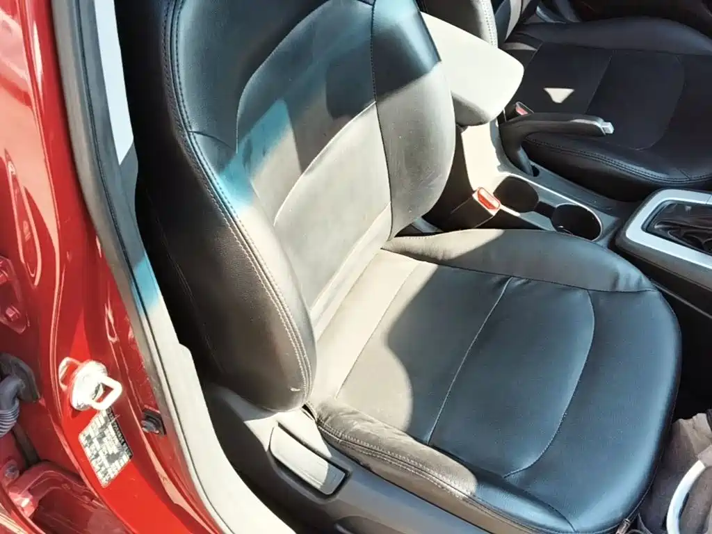Hyundai Elantra 2018 — фото 25