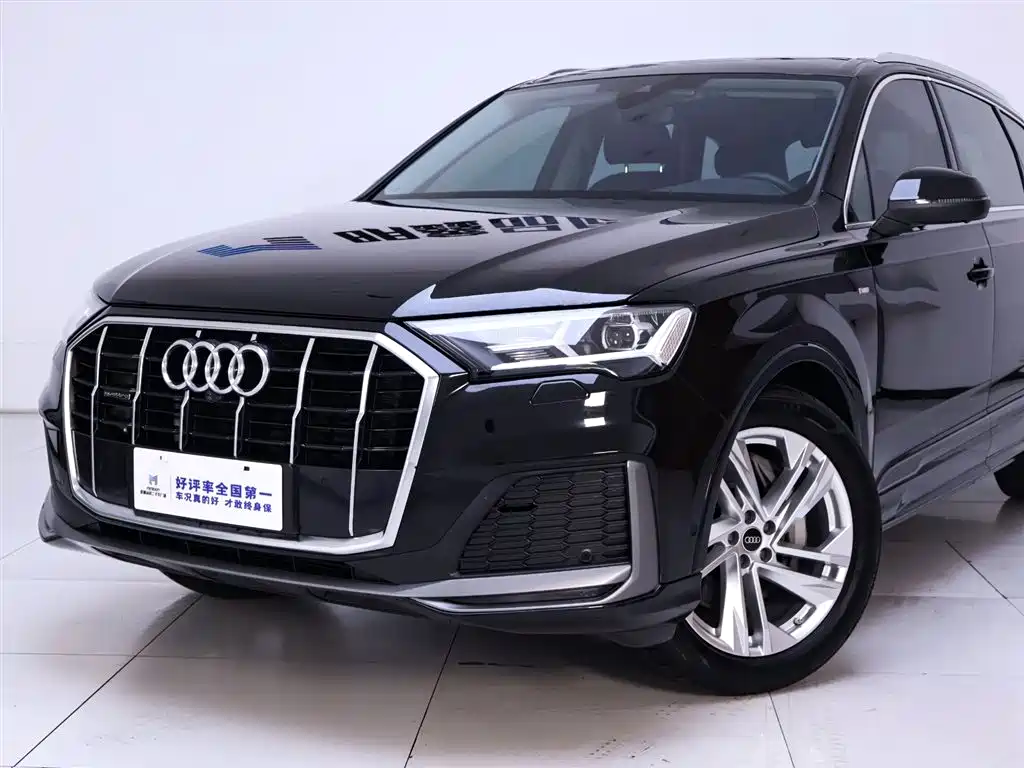 Audi Q7 2023 — фото 3