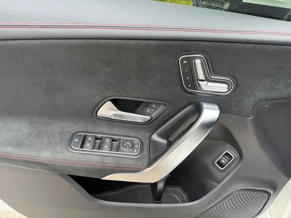 Mercedes-Benz CLA 2020 — фото 18