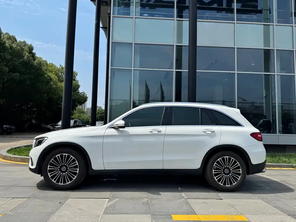 Mercedes-Benz GLC 2018 — фото 4