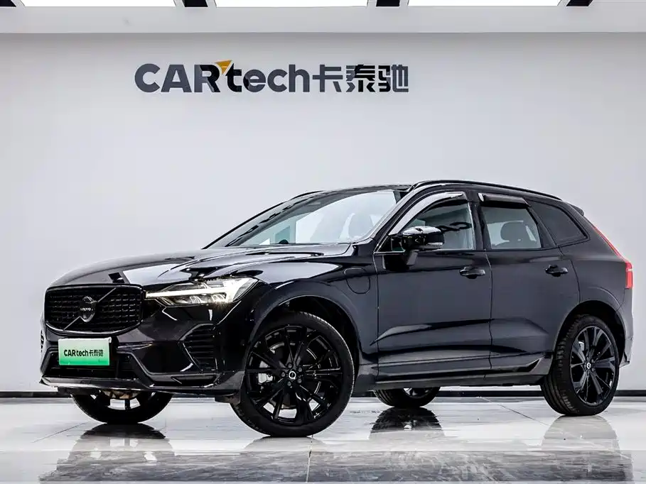 Volvo XC60 PHEV 2024 — фото 1