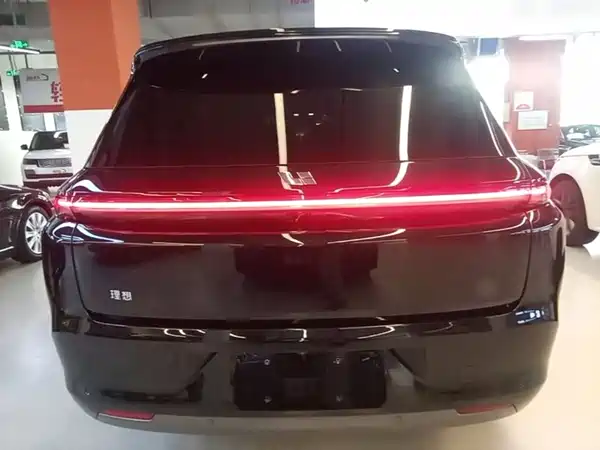Li Auto L8 2024