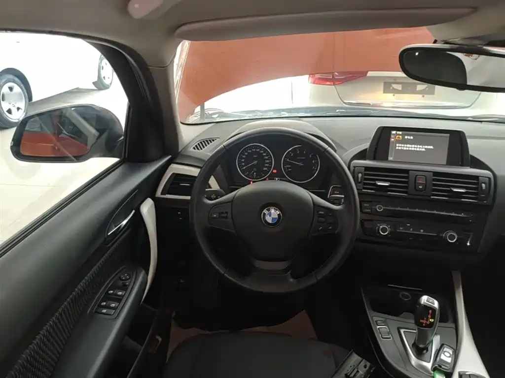BMW 1 Series 2014 — фото 11