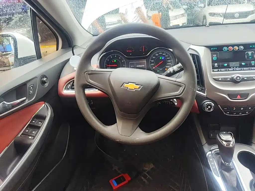 Chevrolet Cruze 2018 — фото 11
