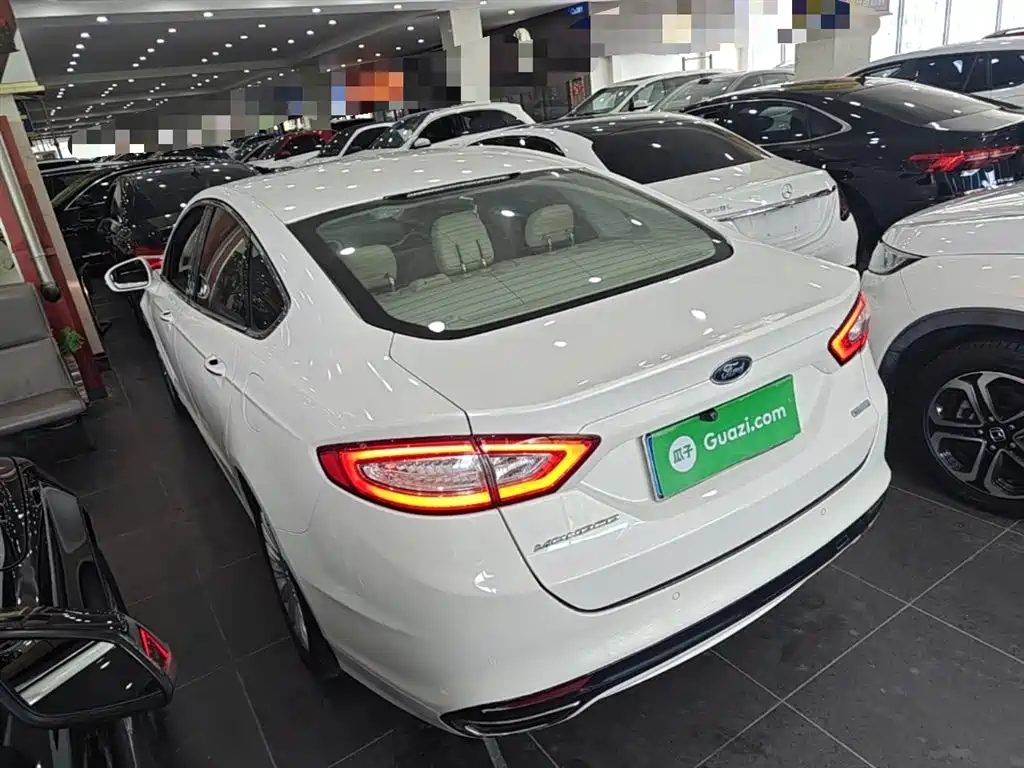 Ford Mondeo 2015 — фото 5