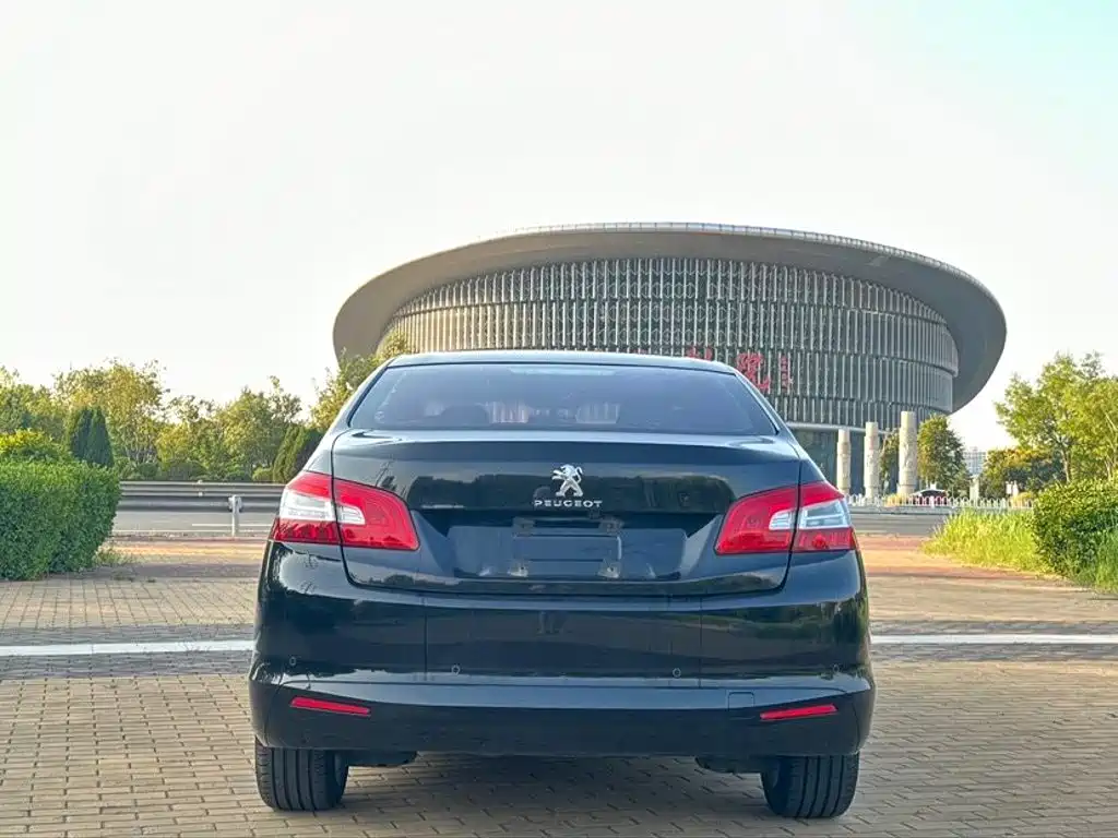 Peugeot 408 2016 — фото 5