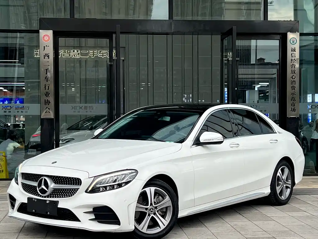 Mercedes-Benz C-Class 2019 — фото 1