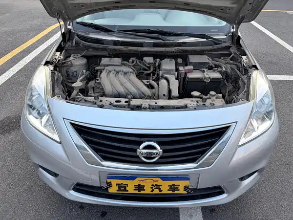 Nissan Sunny 2012