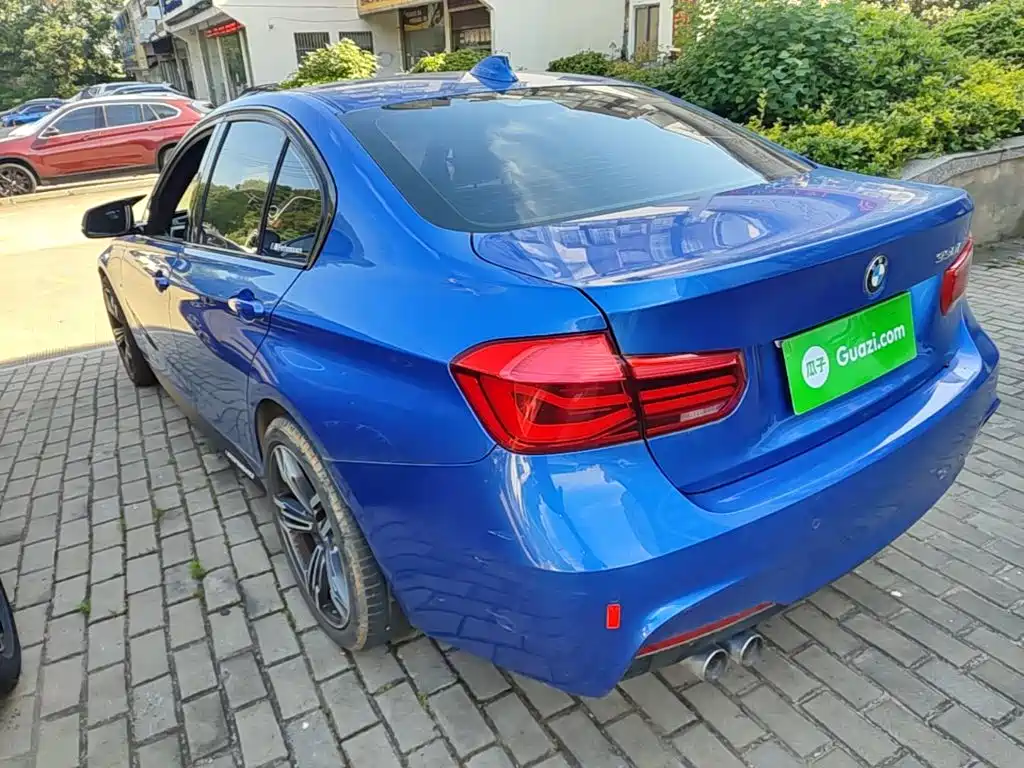 BMW 3 Series 2017 — фото 23