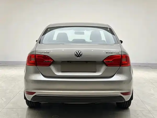 Volkswagen Sagitar 2014