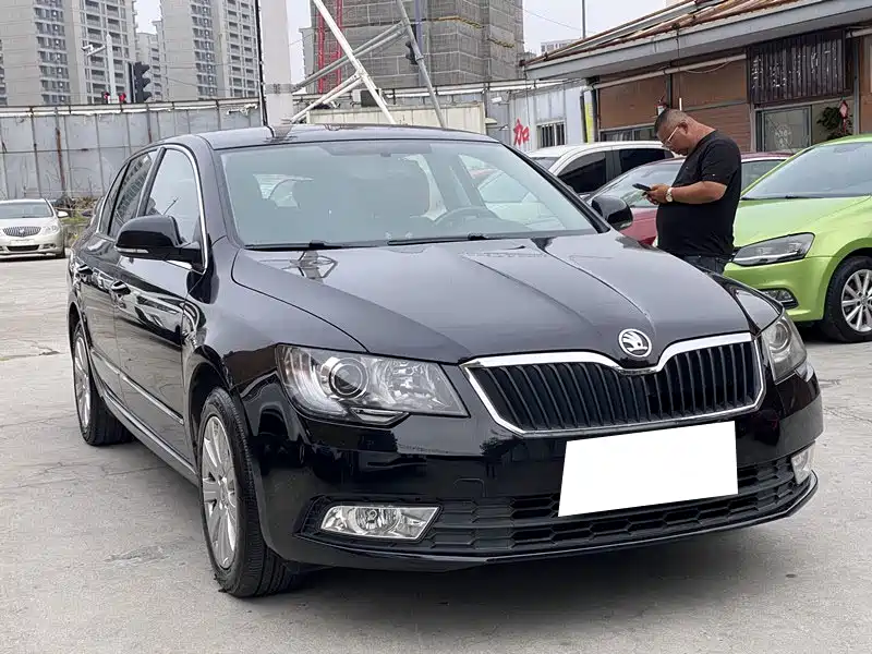 Skoda Superb 2015 — фото 3