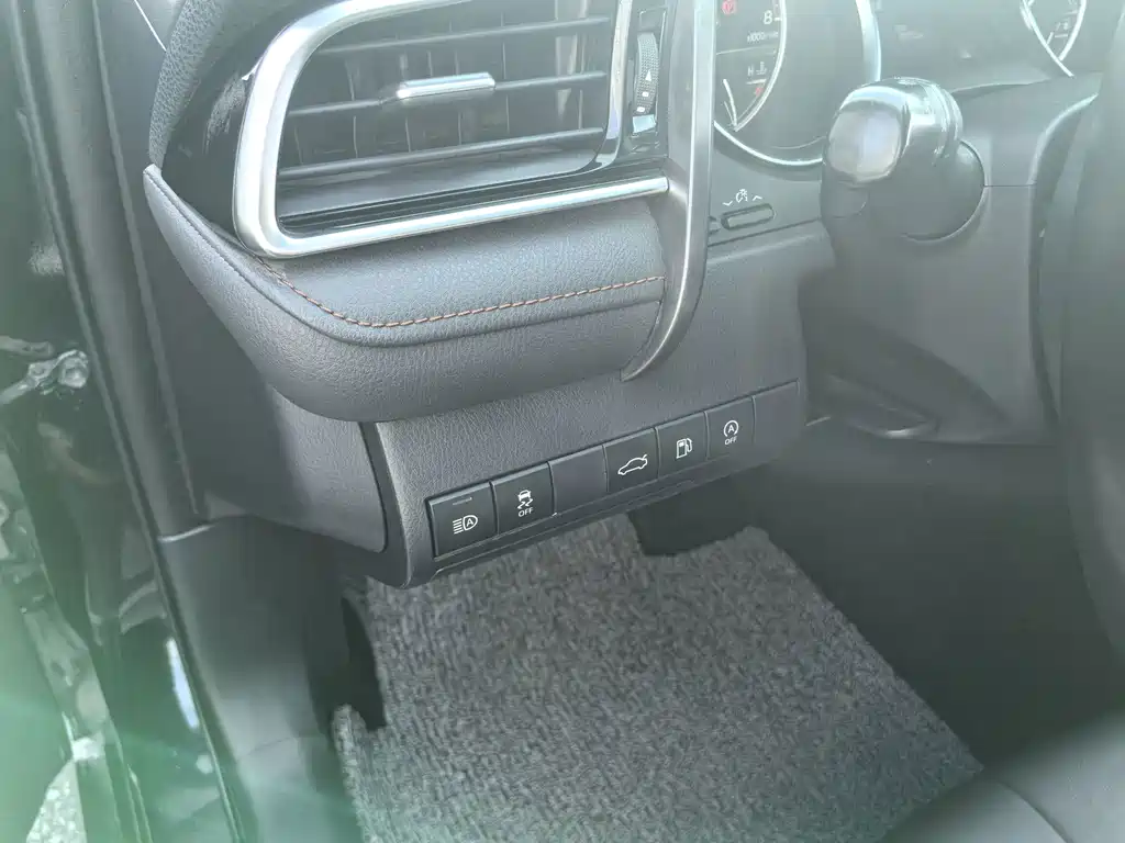 Toyota Camry 2018 — фото 17