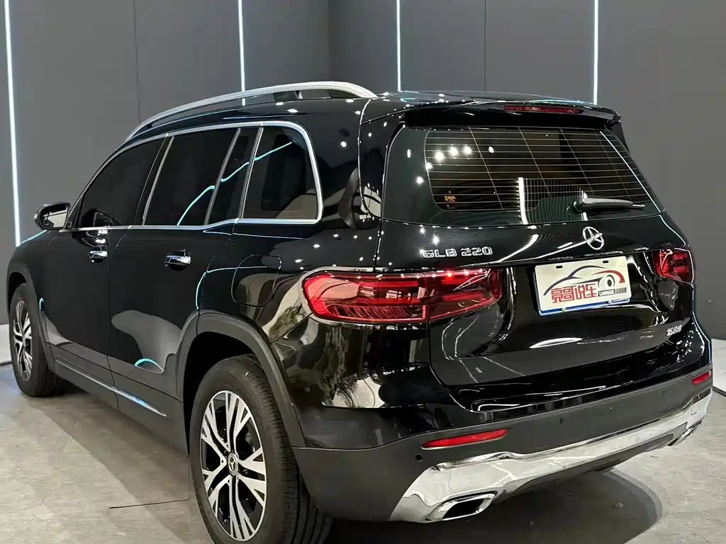 Mercedes-Benz GLB 2024 — фото 8