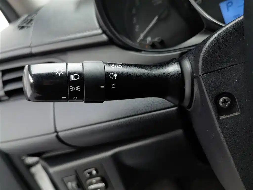 Toyota Yaris L 2020 — фото 21