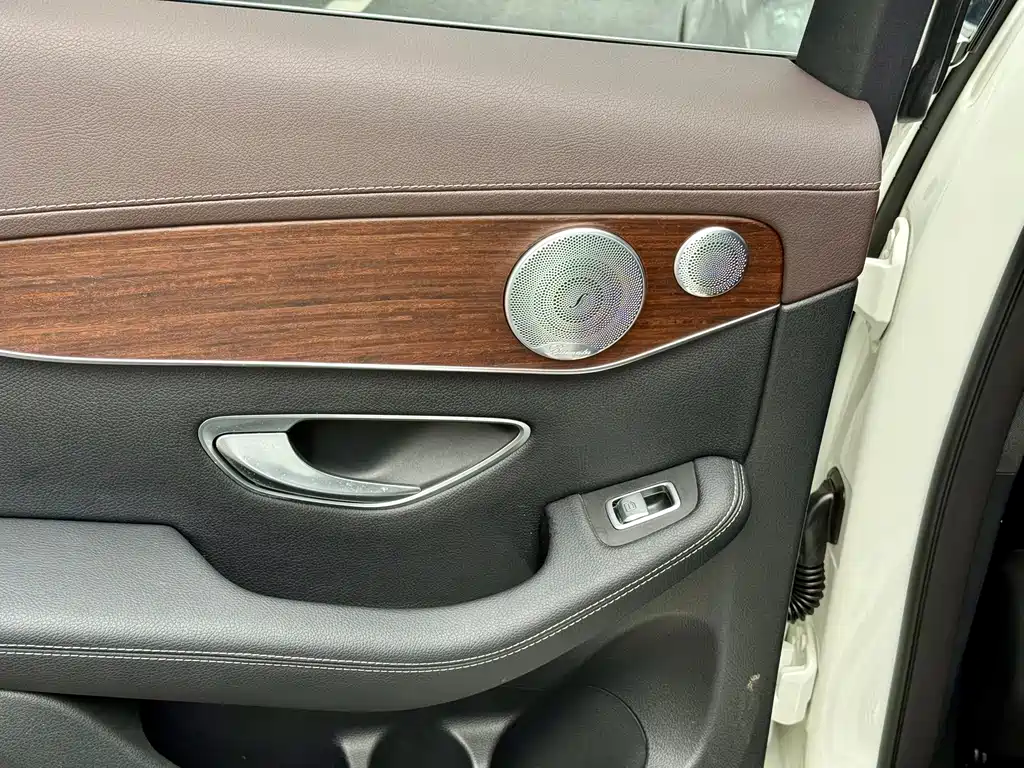 Mercedes-Benz GLC 2021 — фото 20