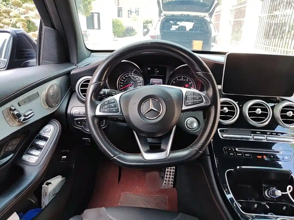 Mercedes-Benz GLC AMG 2018 — фото 3