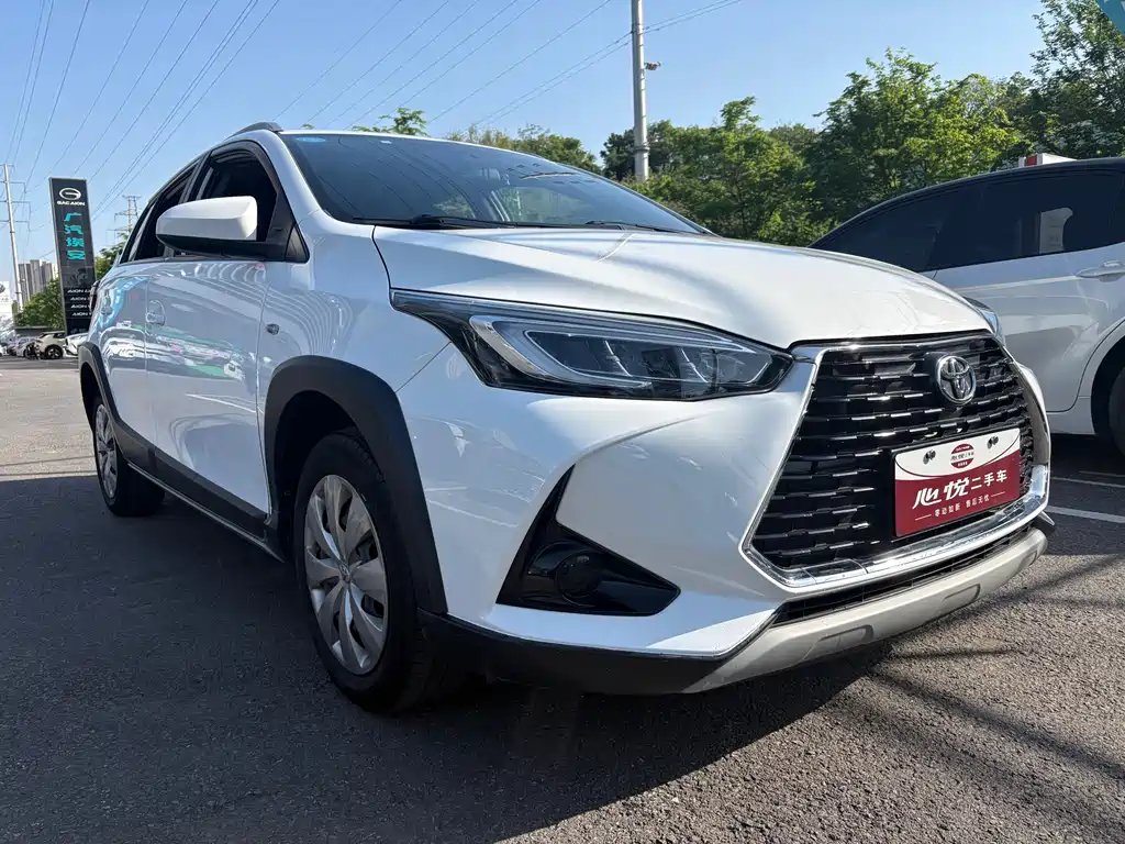 Toyota Yaris L 2020 — фото 3