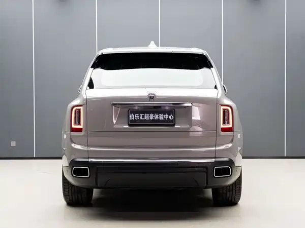 Rolls-Royce Cullinan 2021