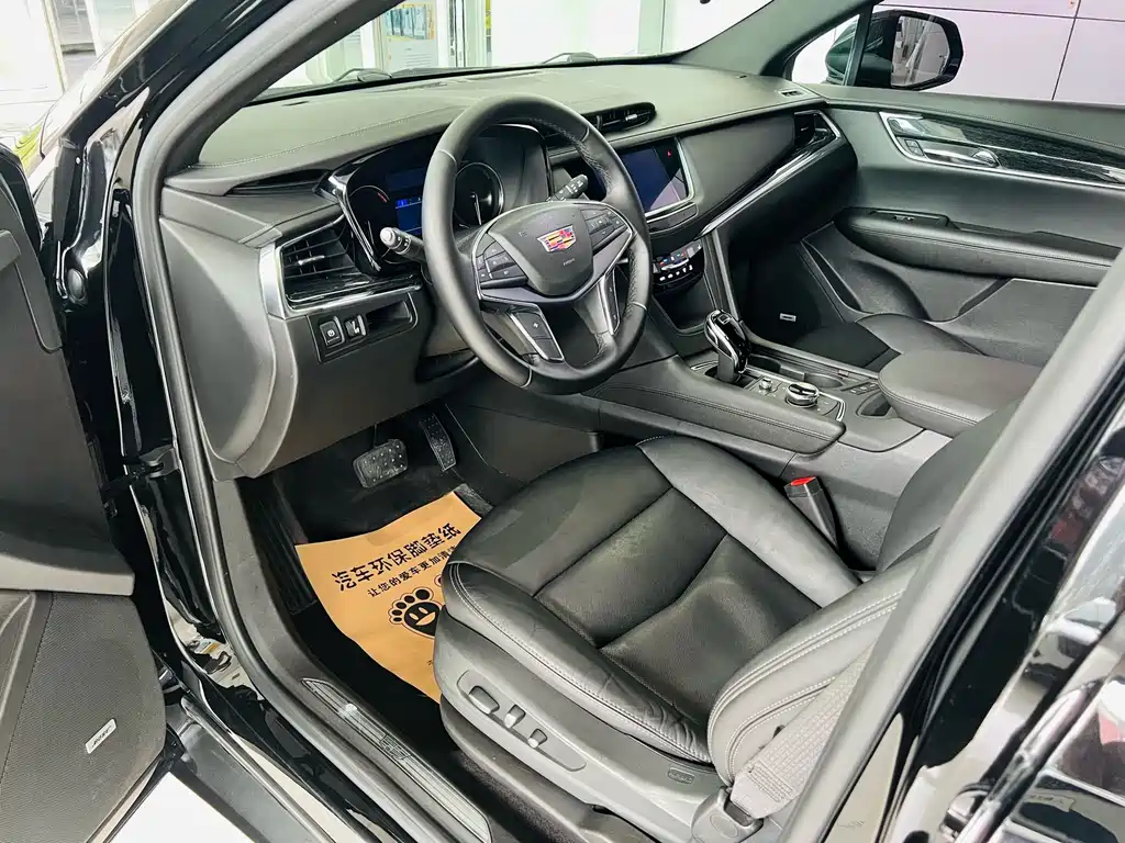 Cadillac XT5 2019 — фото 11