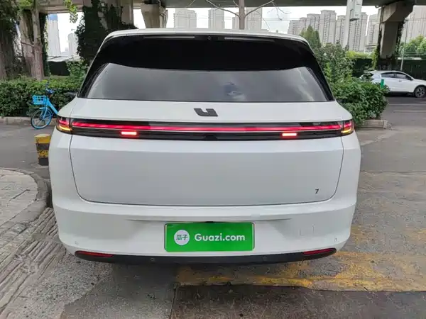 Li Auto L7 2023