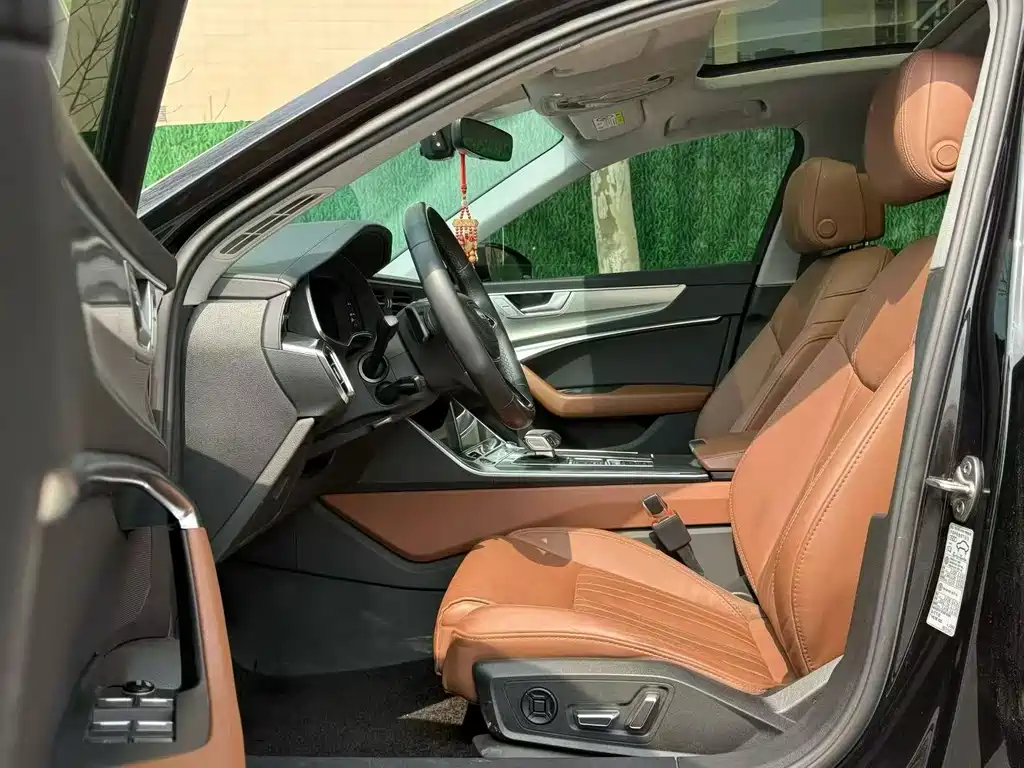 Audi A6L 2023