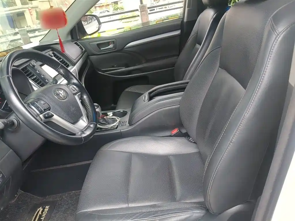 Toyota Highlander 2017 — фото 16
