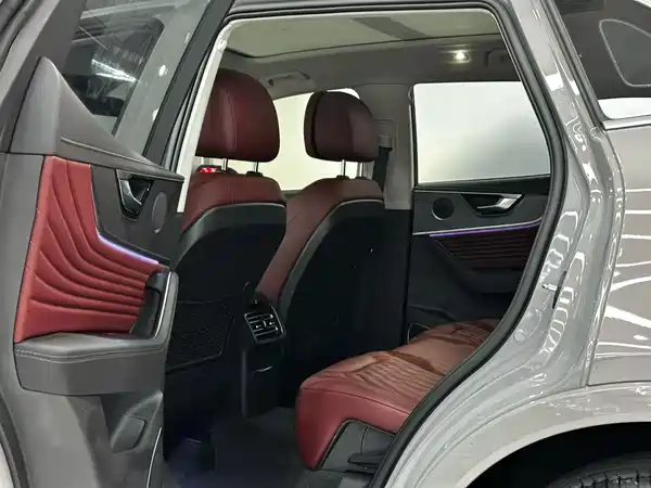 Hongqi HS5 2023