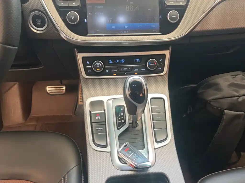 Geely Emgrand GS 2017 — фото 14