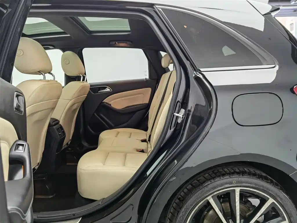 Mercedes-Benz B-Class 2013 — фото 15