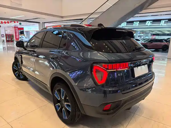Lynk & Co 01 2019